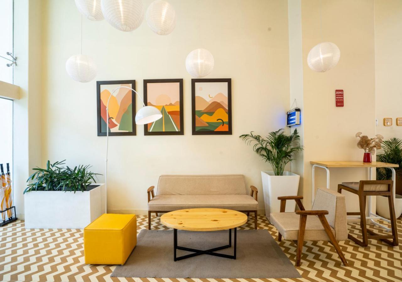Bloom Hotel - Джаму Екстериор снимка