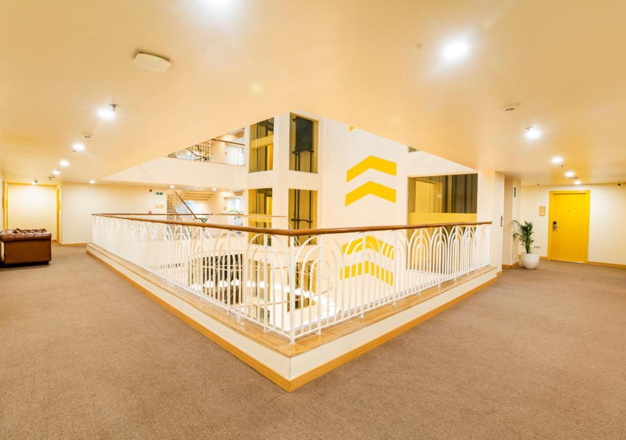 Bloom Hotel - Джаму Екстериор снимка